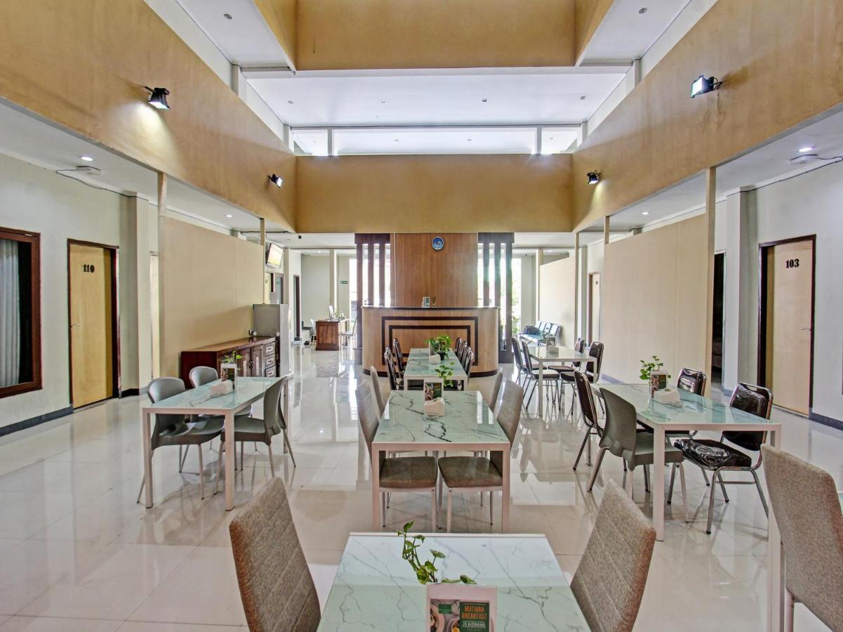 Oyo 91617 Hotel Mutiara Labuan Lombok Exterior foto
